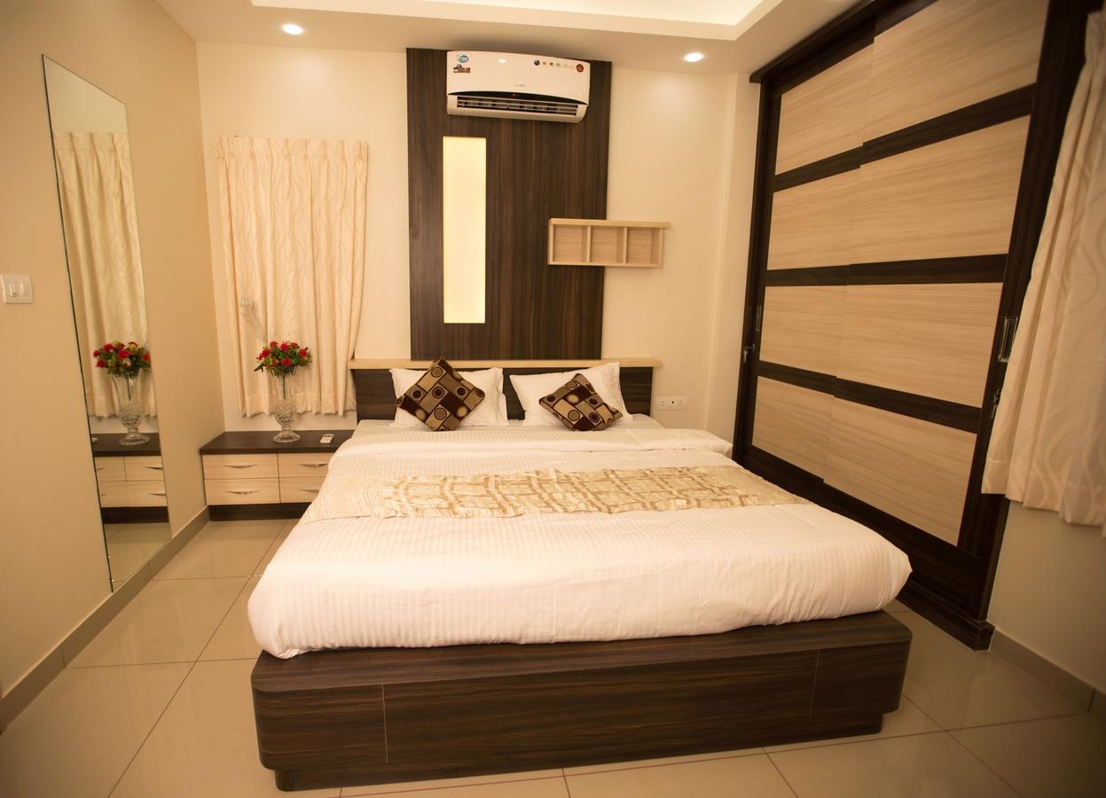 Benaka Suites Bangalore Exterior foto